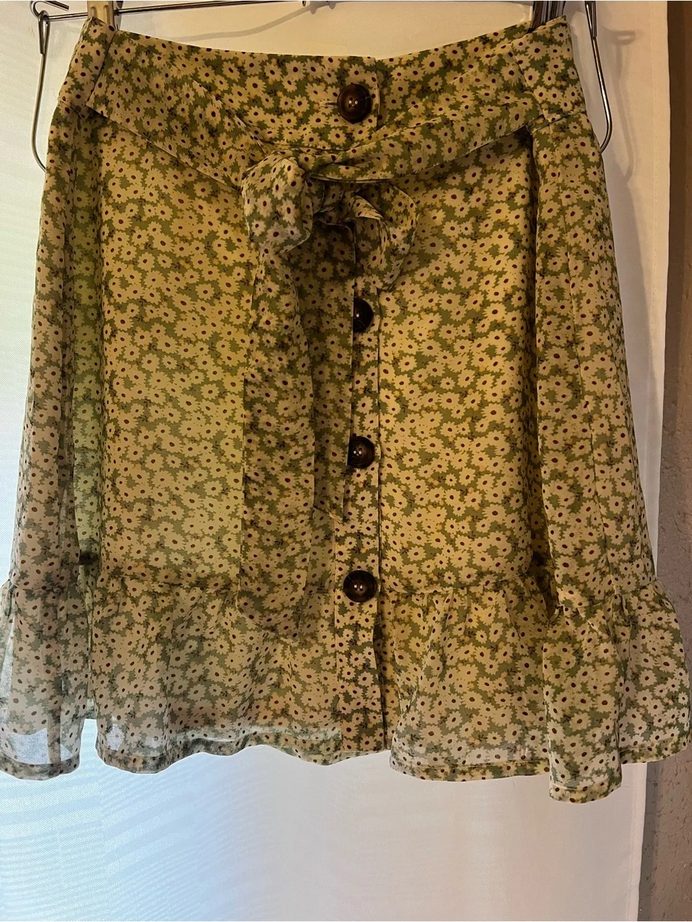 Button-Front Floral Tie-Waist Mini Skirt in mint Green - Size M